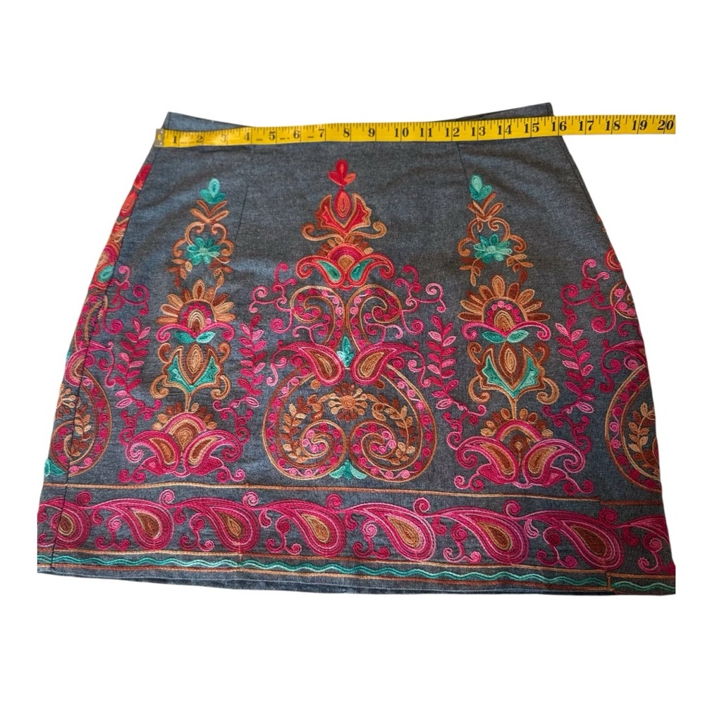 Entro Anthropologie Chambray Embroidered Mini Skirt Size Large - Picture 5 of 12